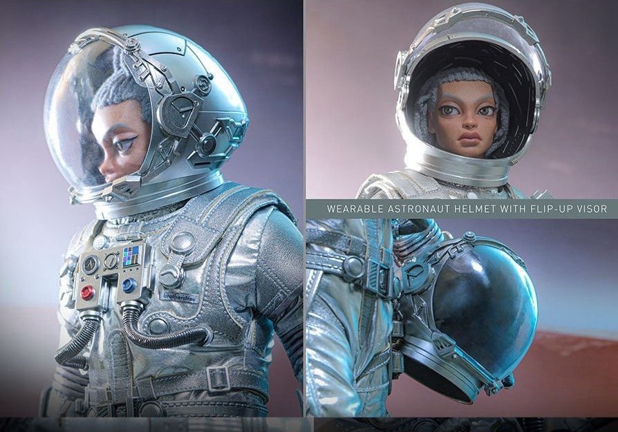READY🔥Hot Toys AMC041 Brothersfree x Hot Toys Space Worker Baby (Brothersfree 25th Silver Galaxy Version) 1/6th scale Collectible Figure