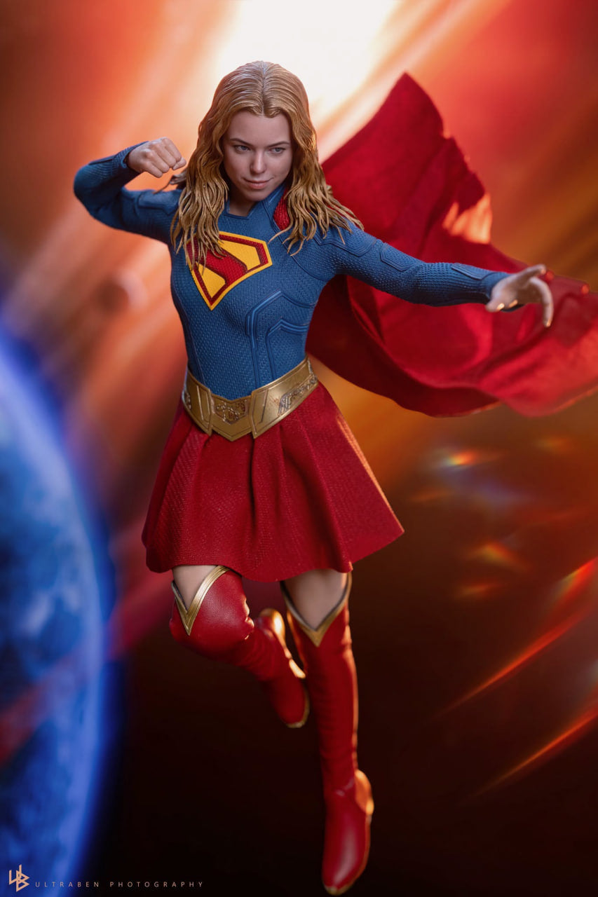 READY🔥Hot Toys MMS869 Supergirl - Supergirl & Krypto 1/6th scale Collectible Set