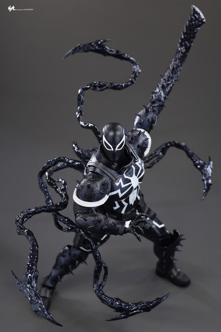 READY🔥Hot Toys CMS025 Marvel Comics 1/6th scale Agent Venom Collectible Figure