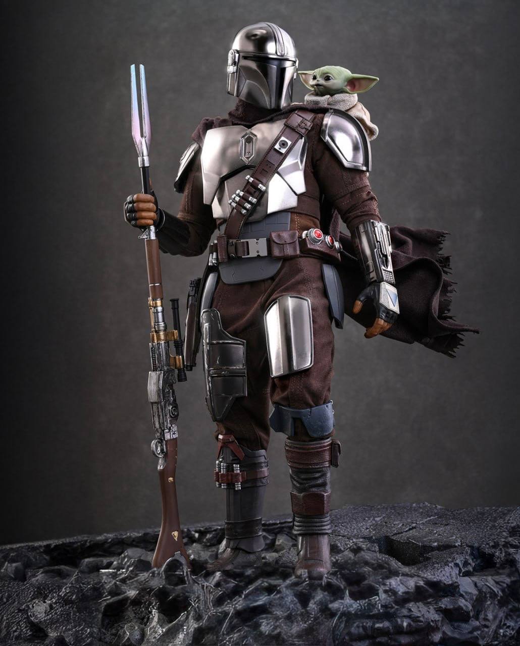 Preorder🔥Hot Toys MMS871 Star Wars: The Mandalorian & Grogu - The Mandalorian and Grogu 1/6th scale Collectible Set