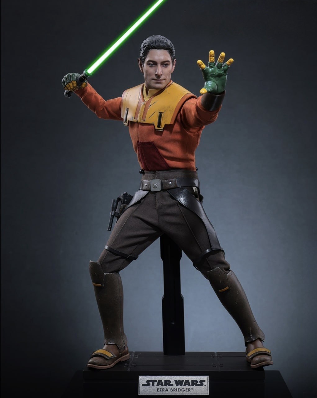 Preorder🔥Hot Toys TMS172 Star Wars: Rebels - Ezra Bridger 1/6th scale Collectible Figure