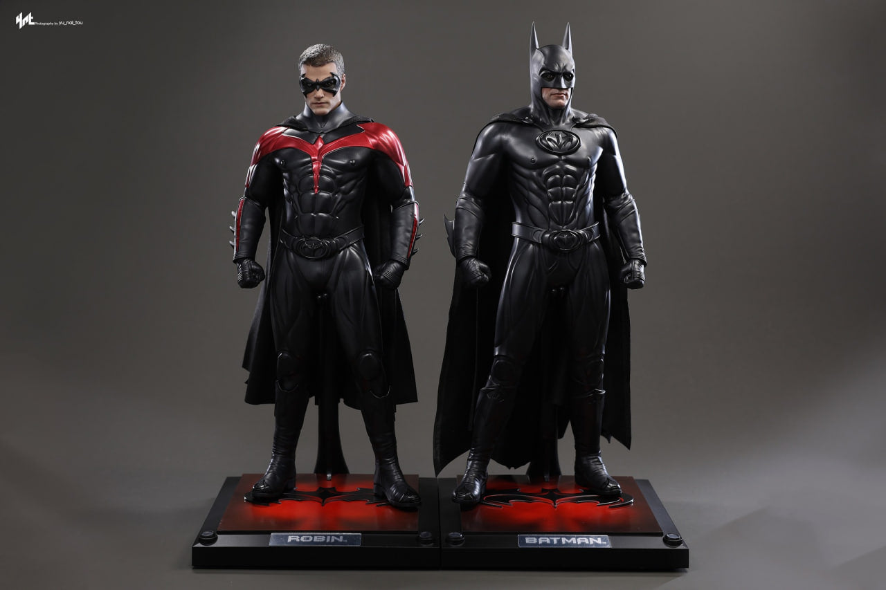 READY🔥Hot Toys MMS786 Batman & Robin 1/6th scale Batman Collectible Figure