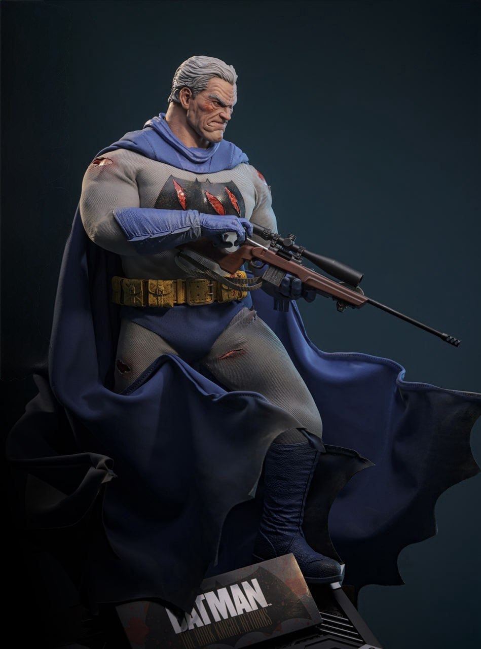 Preorder🔥Hot Toys CMS031 Batman: The Dark Knight Returns Batman (Battle Damaged) 1/6th Scale Collectible Figure