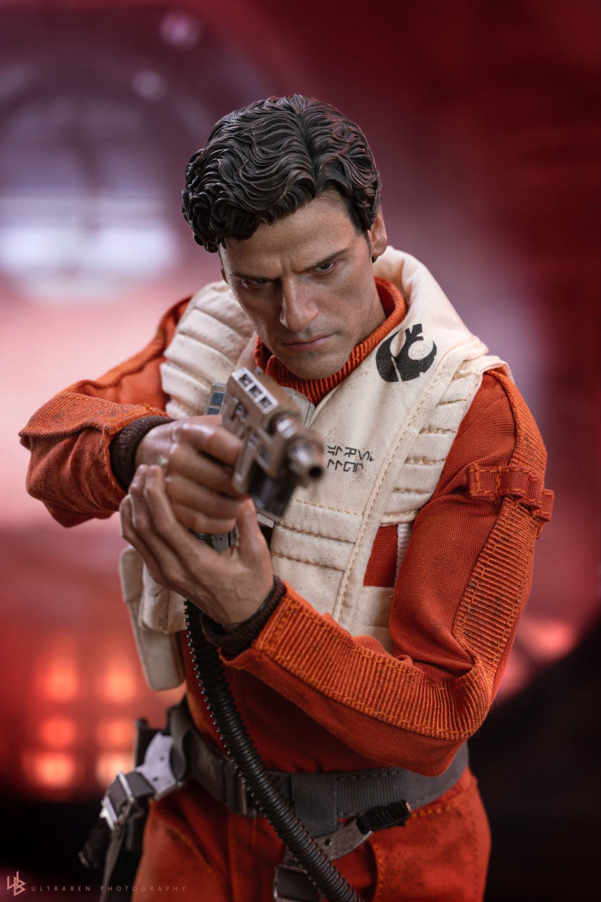 READY🔥Hot Toys MMS806 Star Wars The Force Awakens 1/6th scale Poe Dameron Collectible Figure