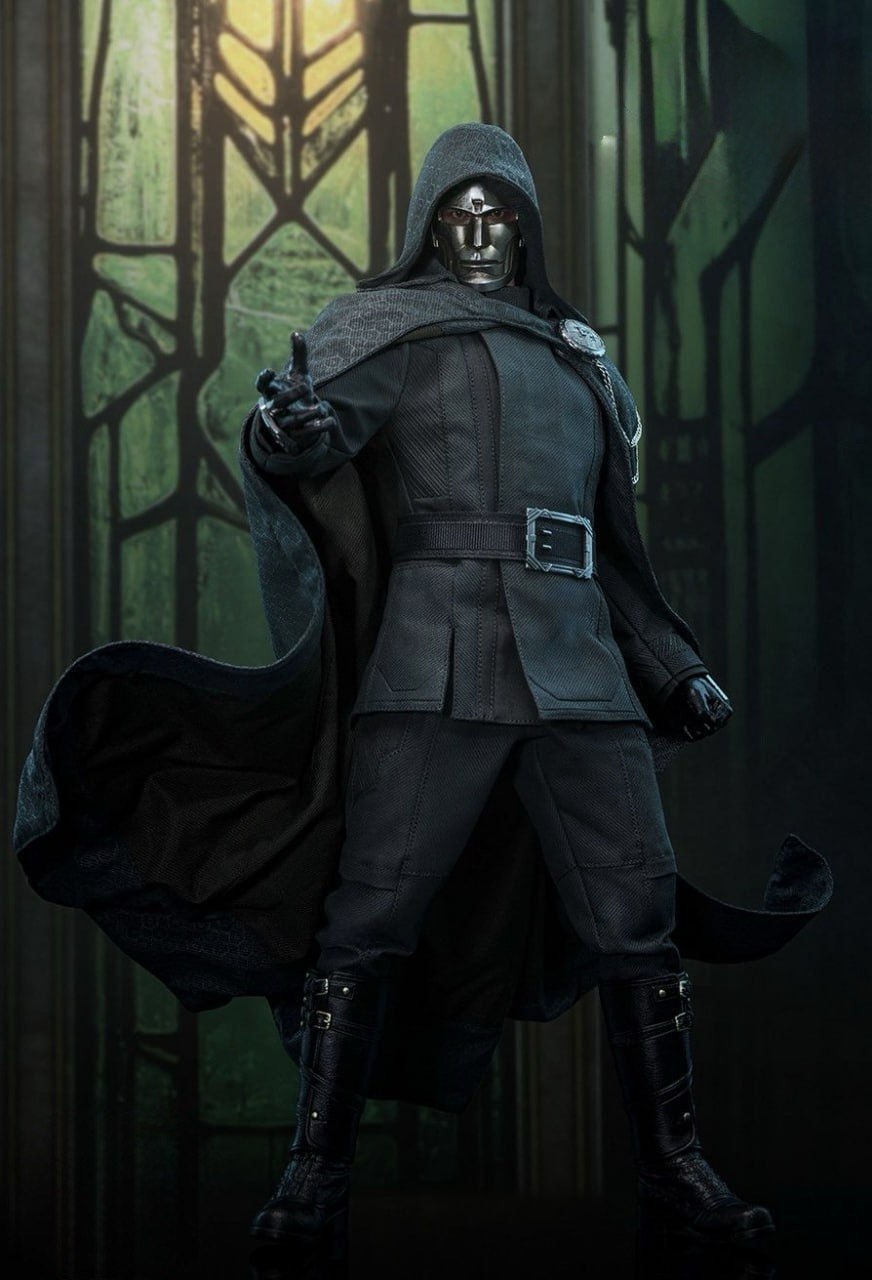 🔥Hot Toys MMS902 Avengers: Doomsday Victor Von Doom [Hot Toys Exclusive] 1/6th scale Collectible Figure