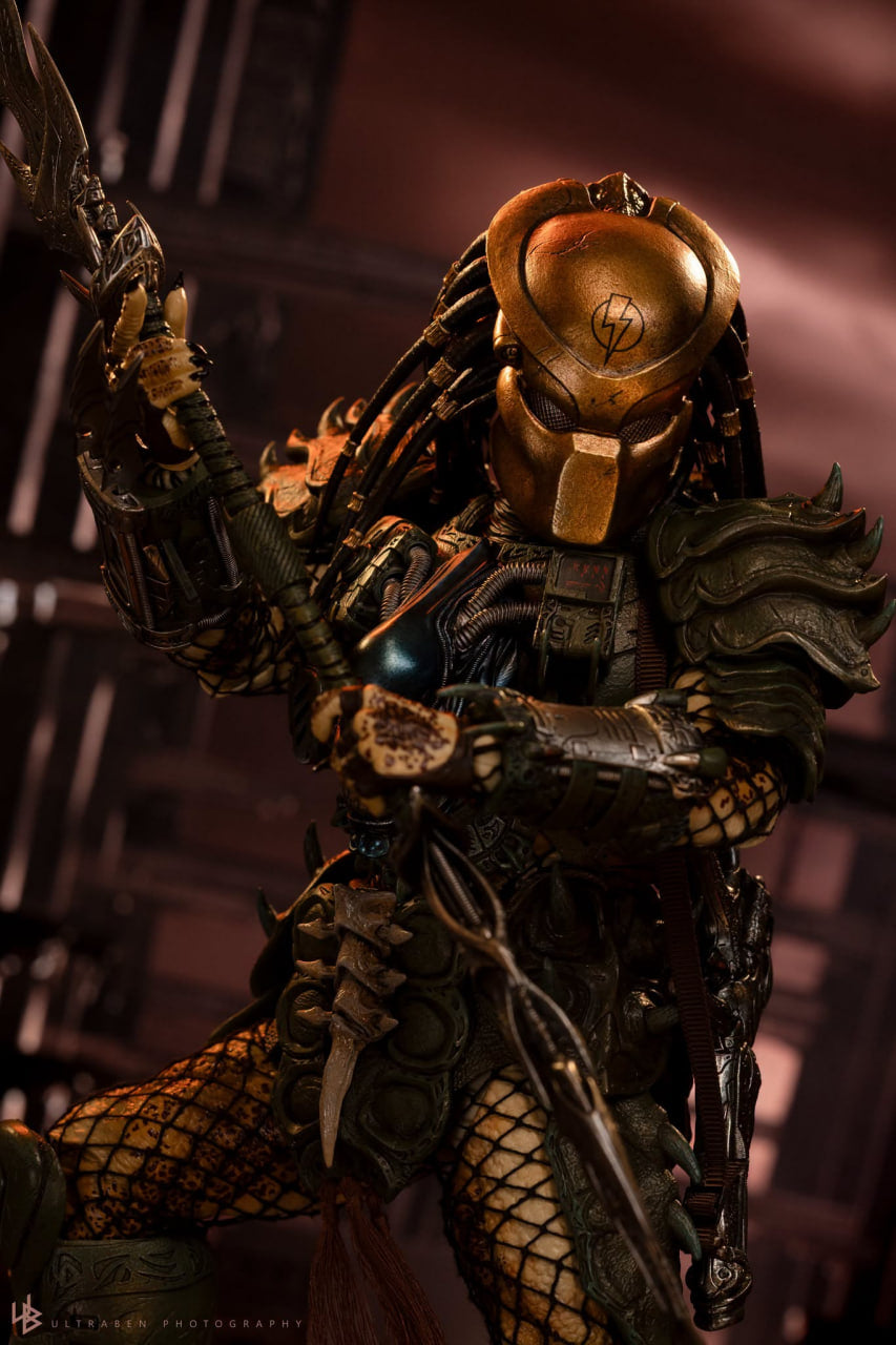 READY🔥Hot Toys CMS029B Predator 1/6th scale Broken Tusk Predator (Special Edition)