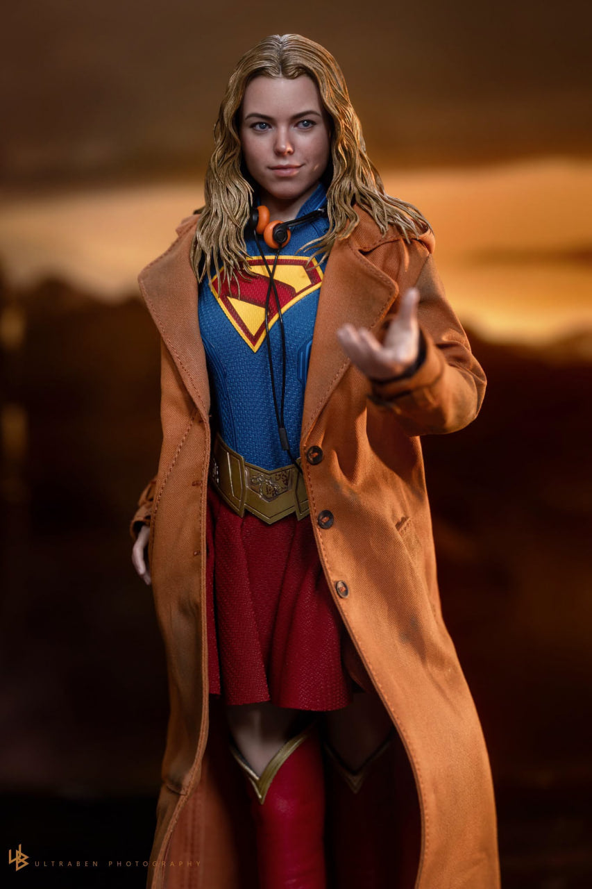 READY🔥Hot Toys MMS869 Supergirl - Supergirl & Krypto 1/6th scale Collectible Set